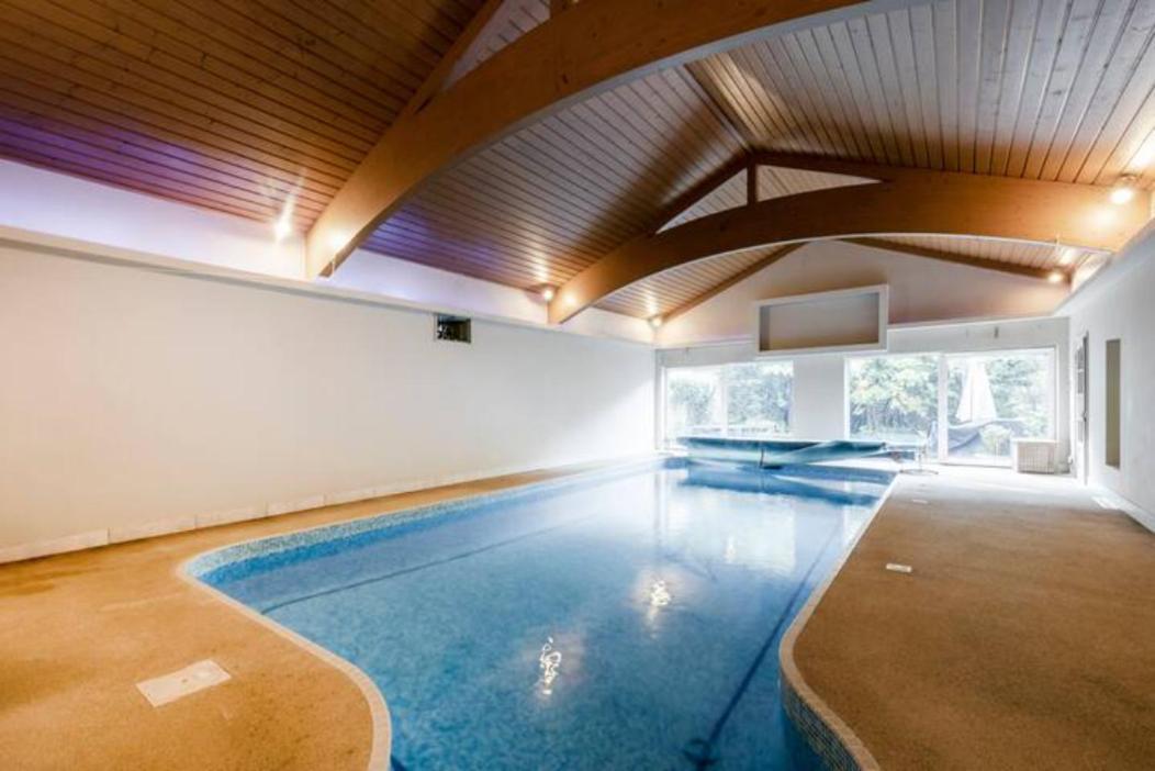 Coach House Villa Woking Eksteriør bilde