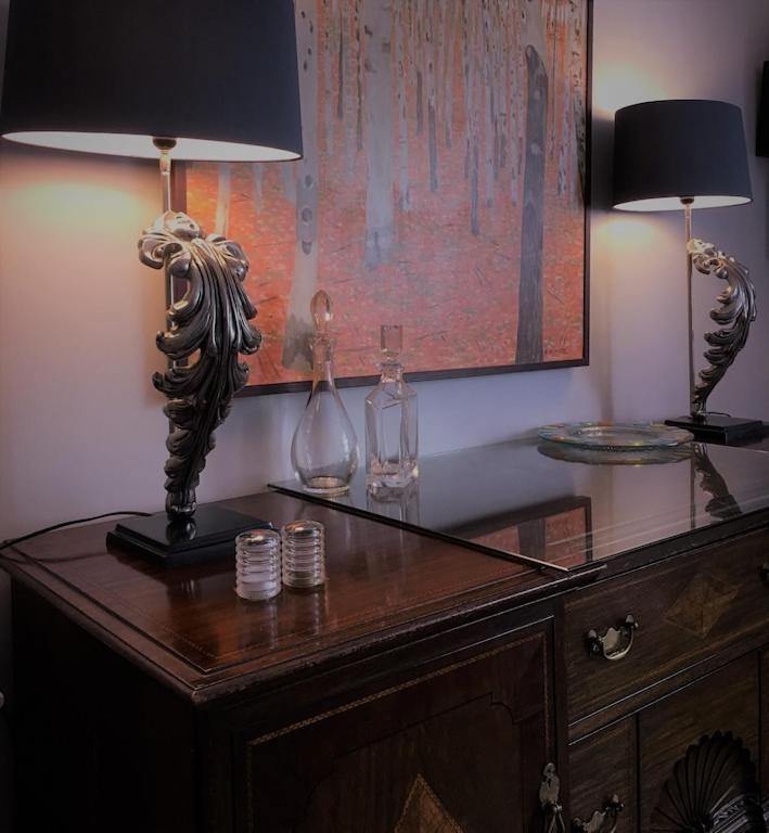 Coach House Villa Woking Eksteriør bilde