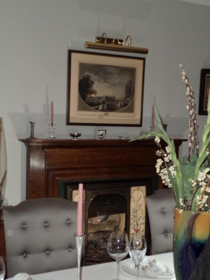 Coach House Villa Woking Eksteriør bilde